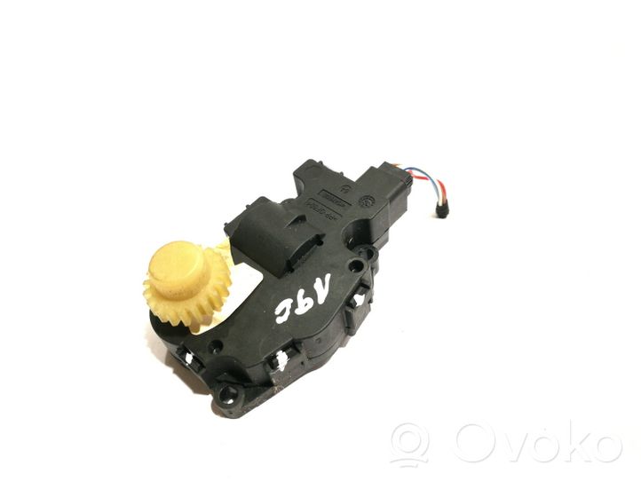 Audi RS4 Moteur / actionneur de volet de climatisation EFB430