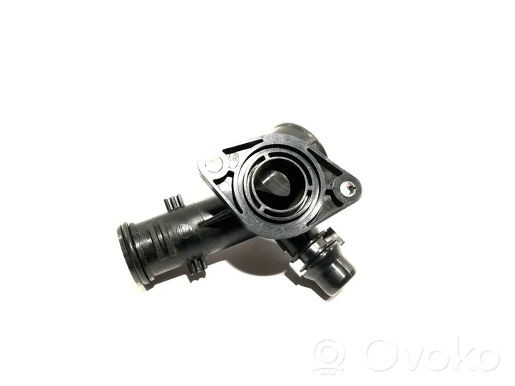 Audi A8 S8 D4 4H Tuyau de liquide de refroidissement moteur 079121137K