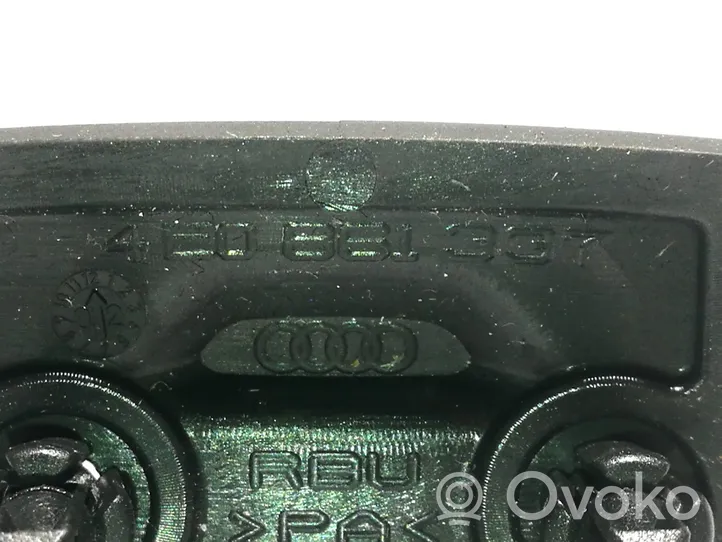 Audi A8 S8 D3 4E Galinė lango užuolaidėlė 4E0861337