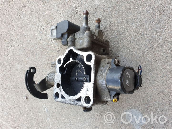 Toyota Avensis T220 Drosselklappenventil 2227016110