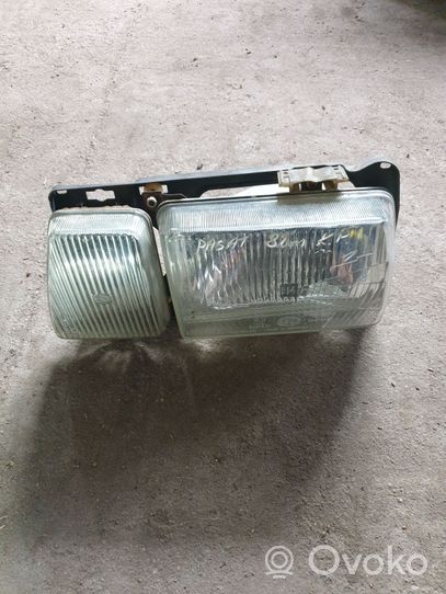 Volkswagen PASSAT Lampa przednia 