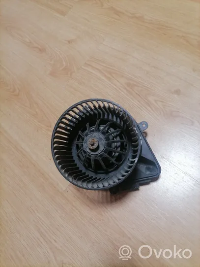 Renault Laguna I Ventola riscaldamento/ventilatore abitacolo 841915A