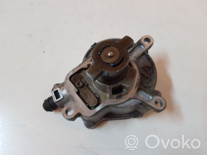 Volkswagen Jetta VI Unterdruckpumpe Vakuumpumpe 07K145100C