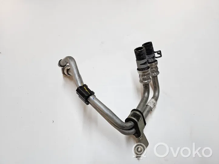 Ford Mustang VI Tubo flessibile del radiatore dell’olio del cambio FR3Z7R081D