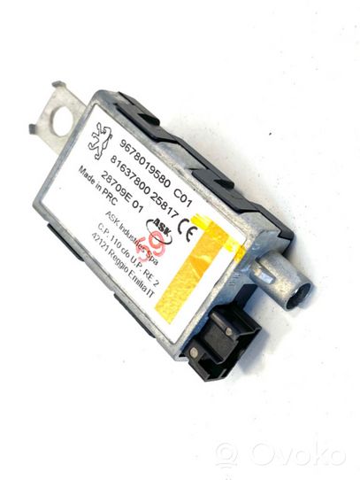 Opel Grandland X Antenas pastiprinātājs 9678019580