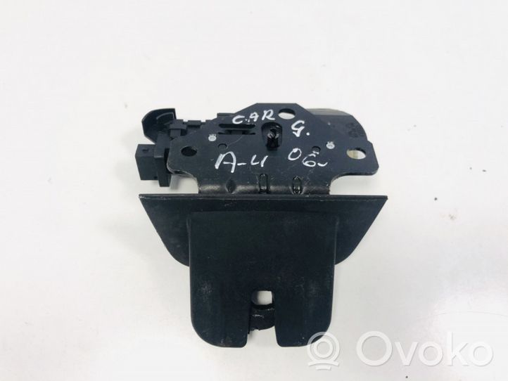 Audi A4 S4 B7 8E 8H Serrure de loquet coffre 8P4827505B