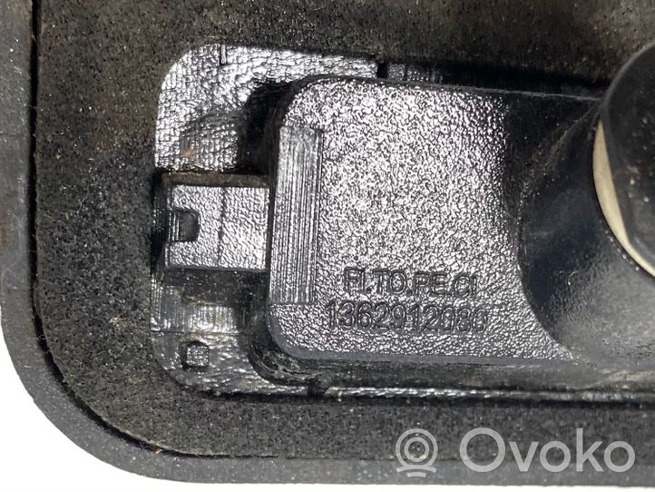 Citroen Nemo Lampa oświetlenia tylnej tablicy rejestracyjnej 1362912080