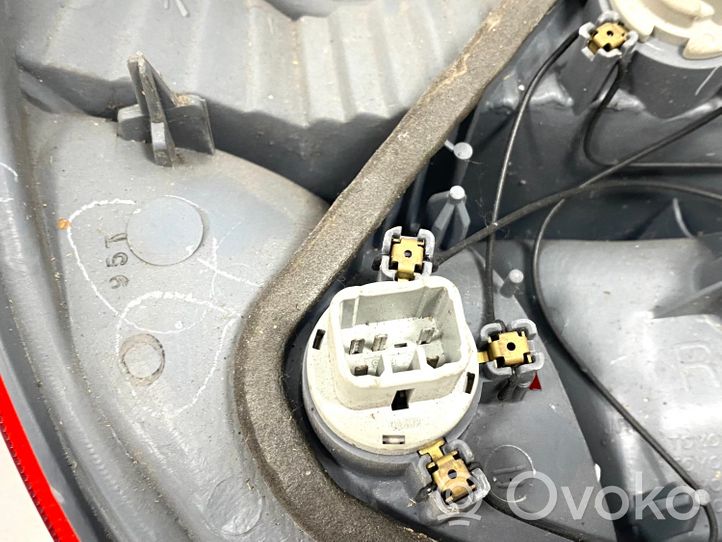 Toyota Yaris Lampa tylna 52004