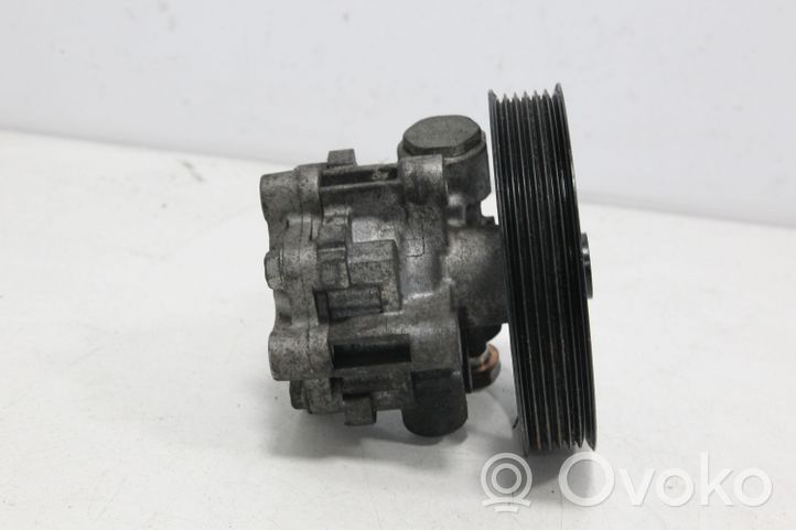 Citroen C-Crosser Ohjaustehostimen pumppu 7Y222582