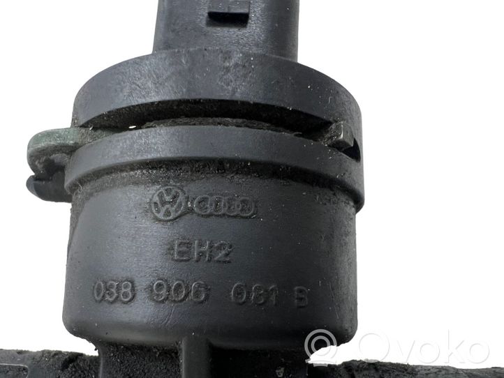 Volkswagen PASSAT B5.5 Kraftstofftemperatur Sensor Fühler Geber 038906081B