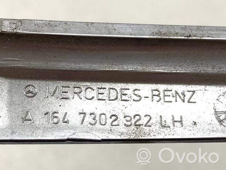 Mercedes-Benz ML W164 Takaoven verhoilu (käytetyt) A1647302322
