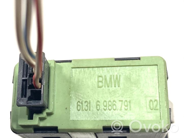 BMW X1 E84 AUX-pistokeliitin 6986791