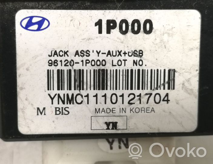 Hyundai ix20 Gniazdo / Złącze USB 916201P000