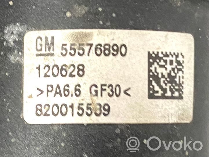 Chevrolet Volt I Carcasa del termostato 55576890