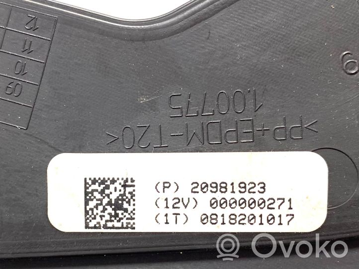 Chevrolet Volt I Paneļa dekoratīvās apdares vairogs (sānu) 20981923