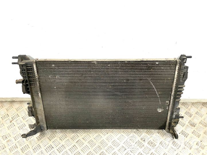 Renault Megane III Radiateur de refroidissement 214100002R