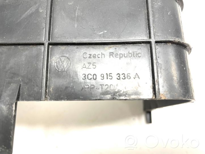 Audi Q3 8U Dangtis akumuliatoriaus dėžės 3C0915336A