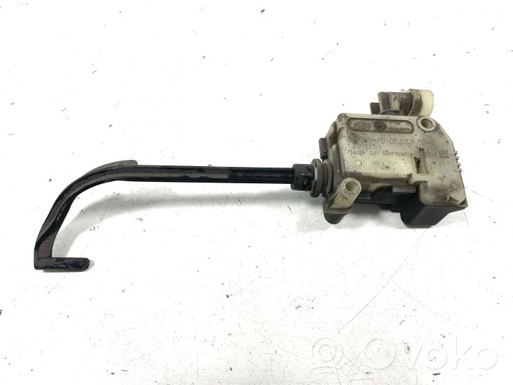 Opel Insignia A Moteur de verrouillage trappe à essence 13501151