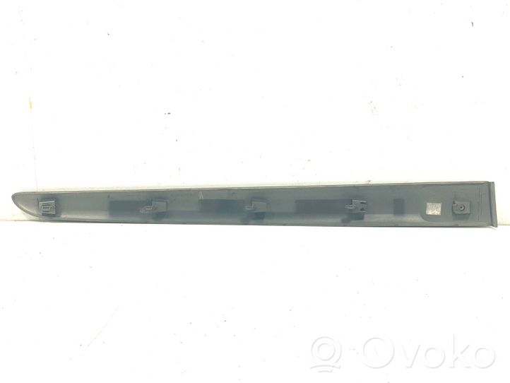 Renault Modus Moulure de porte arrière 8200213784