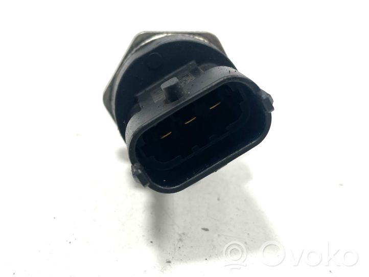 Opel Antara Fuel pressure sensor 0281002937