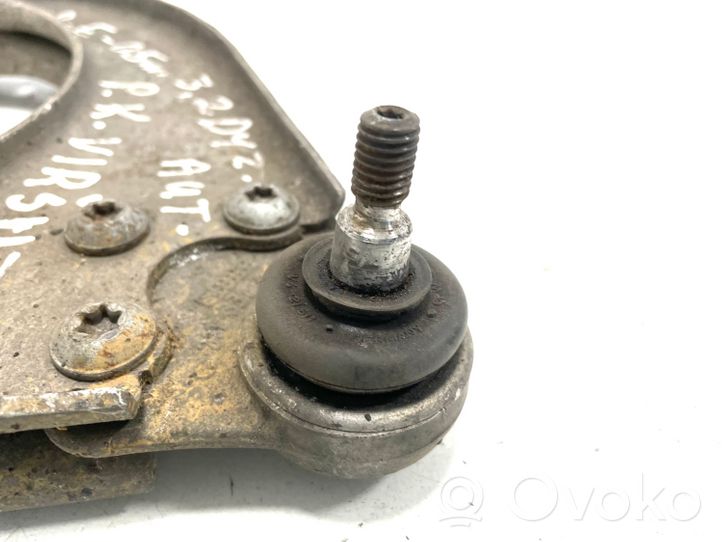 Mercedes-Benz E W211 Braccio di controllo sospensione anteriore superiore/braccio oscillante A211331008B