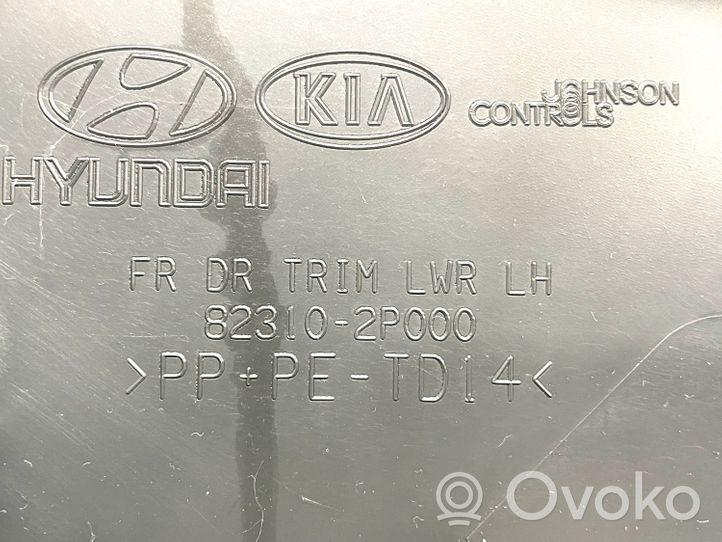 KIA Sorento Boczki / Poszycie drzwi przednich 823102P000