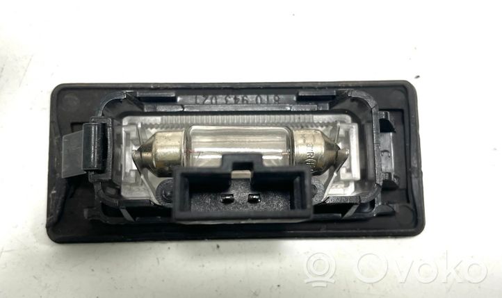 Audi A5 8T 8F Lampa oświetlenia tylnej tablicy rejestracyjnej 8T0943021