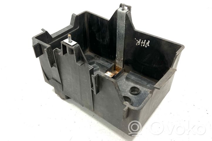 Ford Fusion Battery box tray 2S6T10723