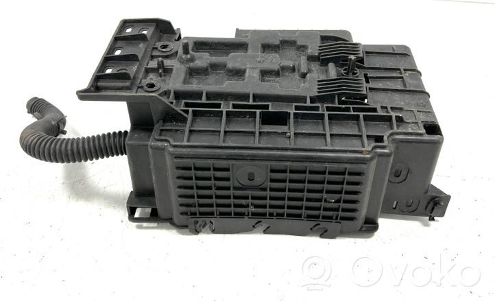 Peugeot 1007 Vassoio scatola della batteria 9656705880