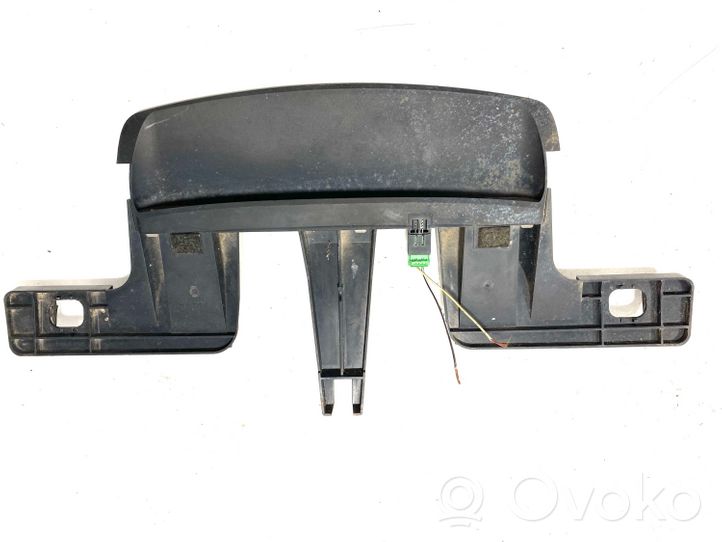 Volvo S80 Third/center stoplight 8635070