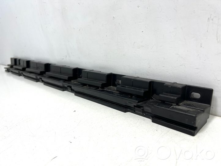 BMW 5 F10 F11 Support, marche-pieds 51777184777