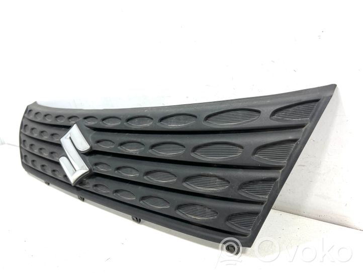 Suzuki Vitara (LY) Grille calandre supérieure de pare-chocs avant 7211154P0