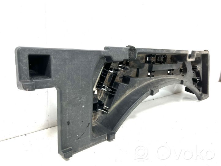 Mazda CX-7 Instrumentu kaste EG21683E0