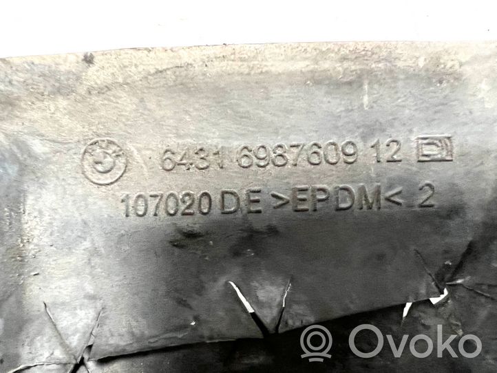 BMW 5 F10 F11 Autres pièces compartiment moteur 6431698760912