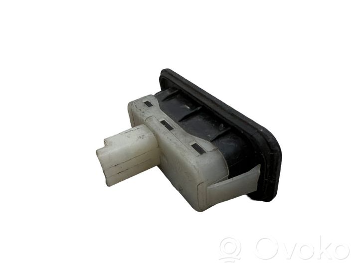 Renault Megane III Tailgate opening switch 8200385515