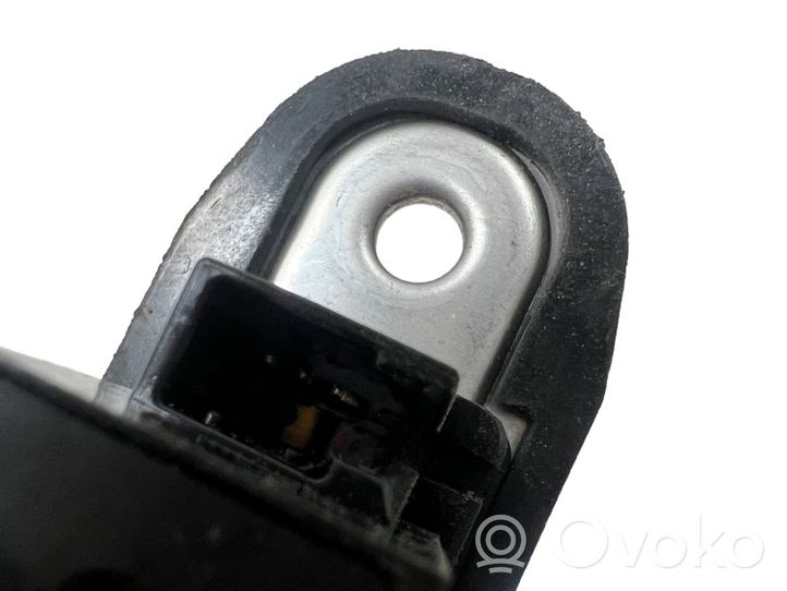 Nissan Qashqai Aizmugurē durvju atvēršanas / aizvēršanas sensors 