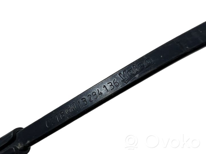 Opel Corsa E Windshield/front glass wiper blade 13284136