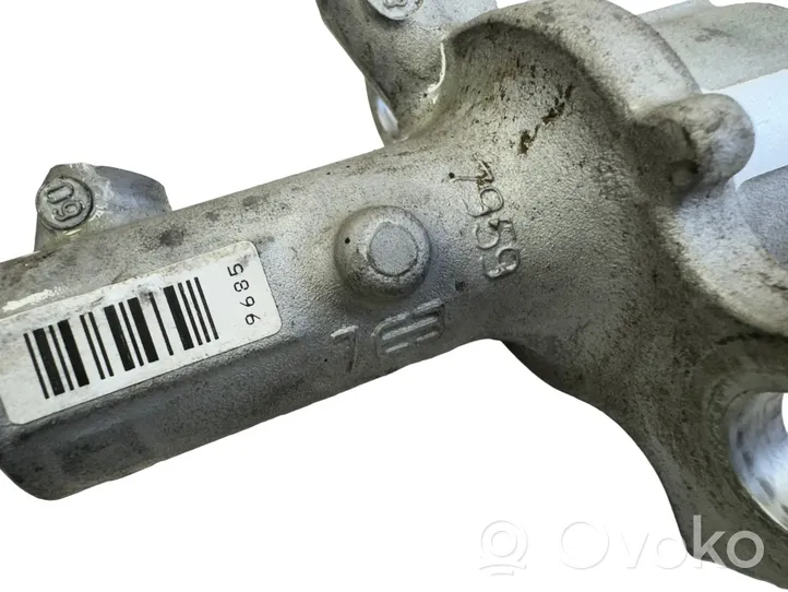 Audi A4 S4 B8 8K Master brake cylinder 9685