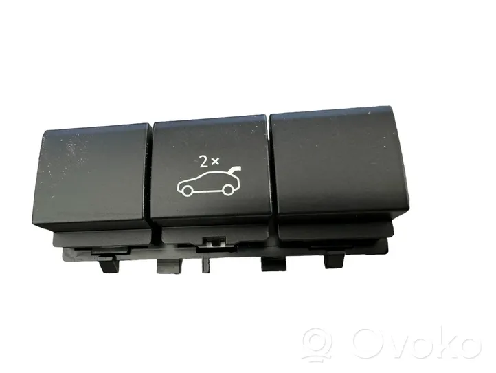 Peugeot 3008 II Przełącznik / Przycisk otwierania klapy tylnej / bagażnika 9813047277