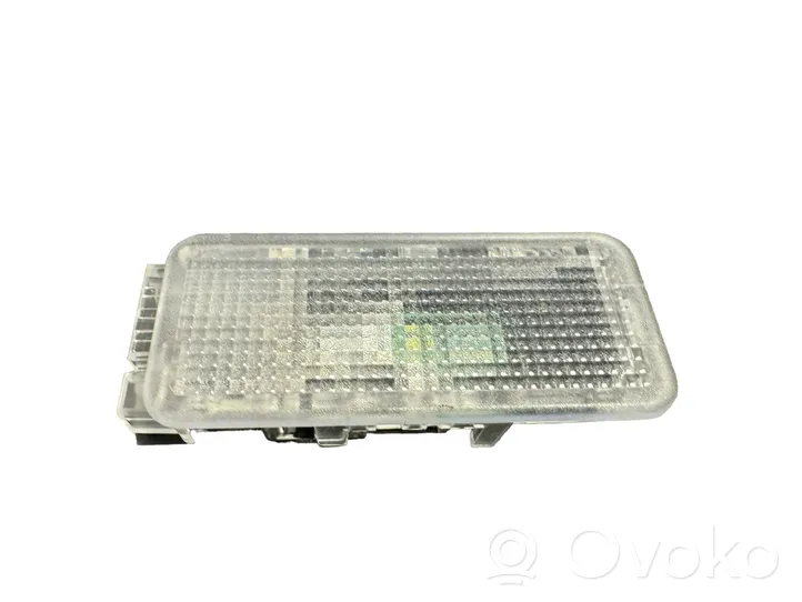 Audi A4 S4 B8 8K Luce interna bagagliaio/portabagagli 