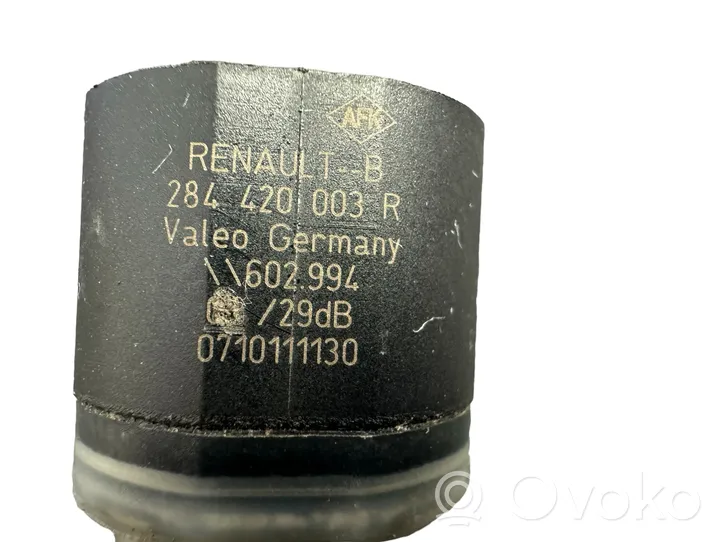 Renault Megane III Aizmugurē parkošanās sensora (PDC) sensors (-i) 284420003R