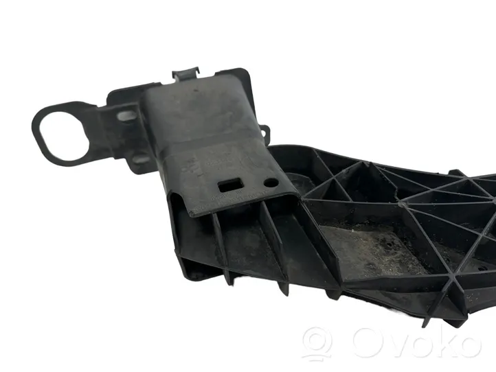 Citroen DS5 Traversa di supporto paraurti anteriore 9687851580