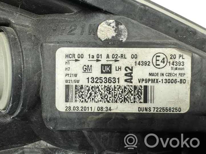 Opel Meriva B Lampa przednia 13253631