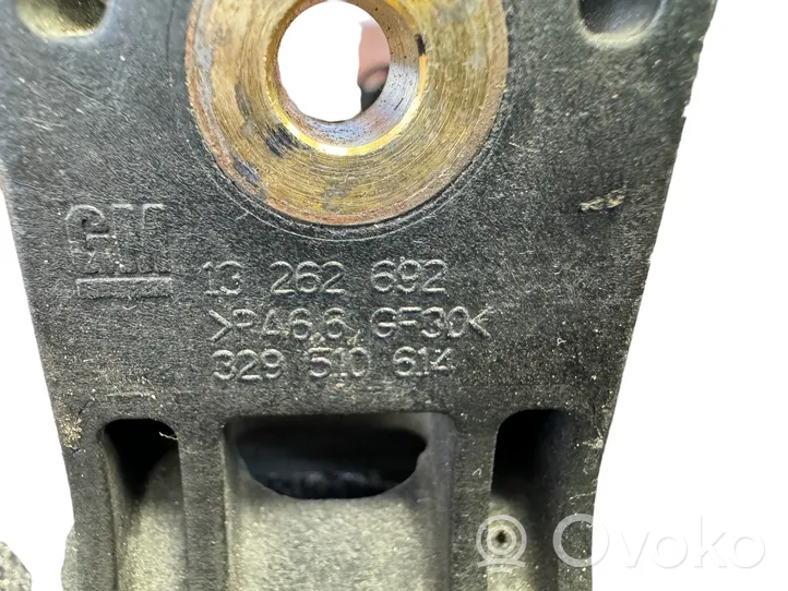 Opel Meriva B Fixation de radiateur 13262692