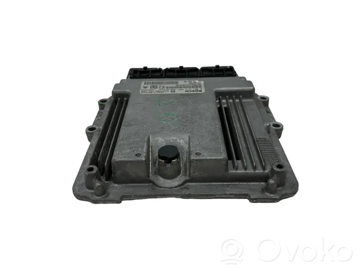 Citroen C-Crosser Sterownik / Moduł ECU 0281013666