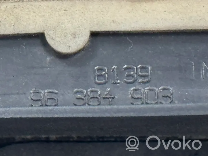 Citroen DS5 Kratka wentylacyjna pod zderzakiem tylnym 96384903