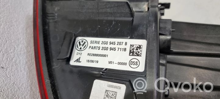 Volkswagen Polo VI AW Feux arrière sur hayon 2G0945207B