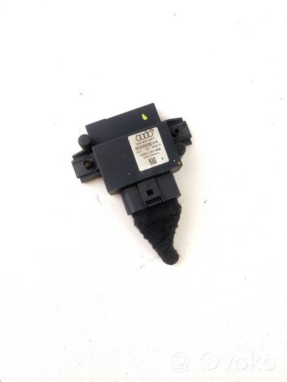 Audi A4 S4 B8 8K Fuel pump relay 4G0906093F