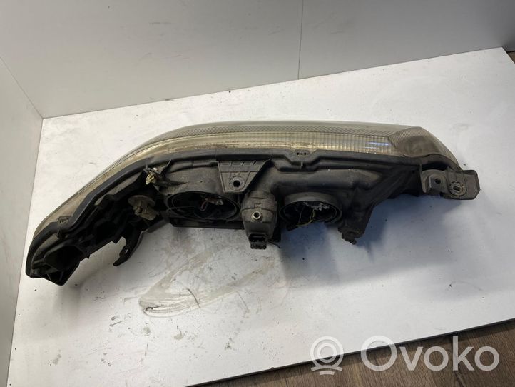 Renault Laguna II Phare frontale 8200002845