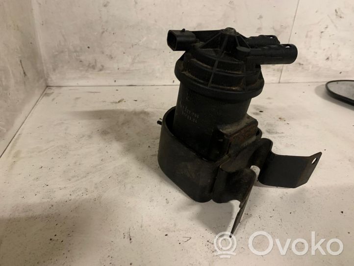 Renault Trafic II (X83) Support de montage de filtre à carburant 9227756